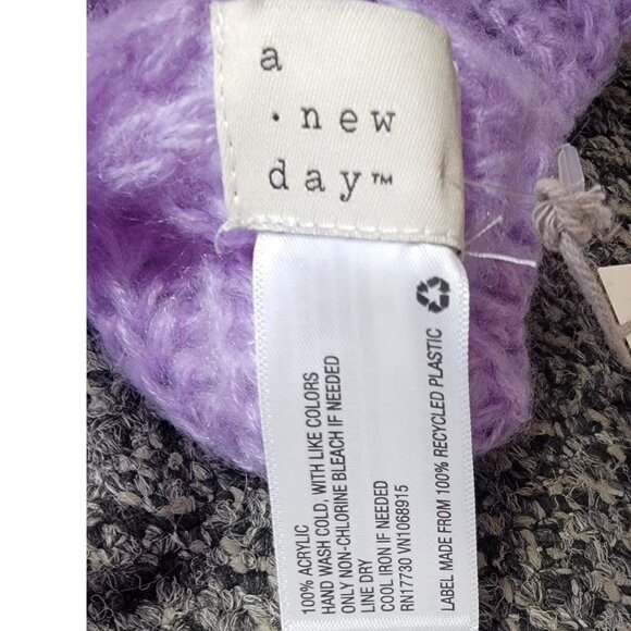 Hand-Knitted Lavender Fringe Scarf Soft Acrylic Winter Fashion Accessory For Wom - Picture 3 of 5